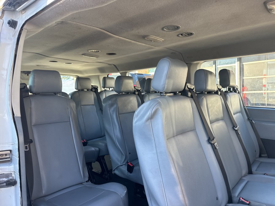 2018 Ford Transit Wagon XL - Photo 21
