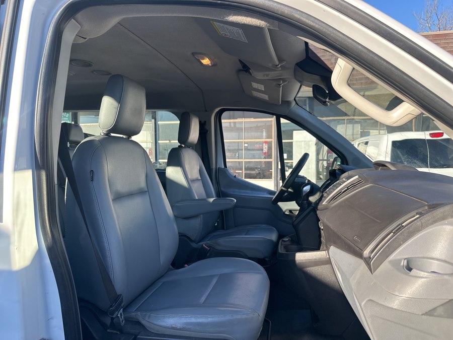 2018 Ford Transit Wagon XL - Photo 18