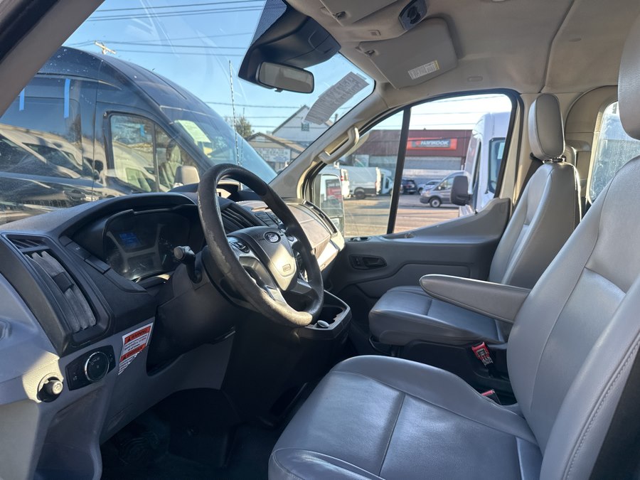 2018 Ford Transit Wagon XL - Photo 8