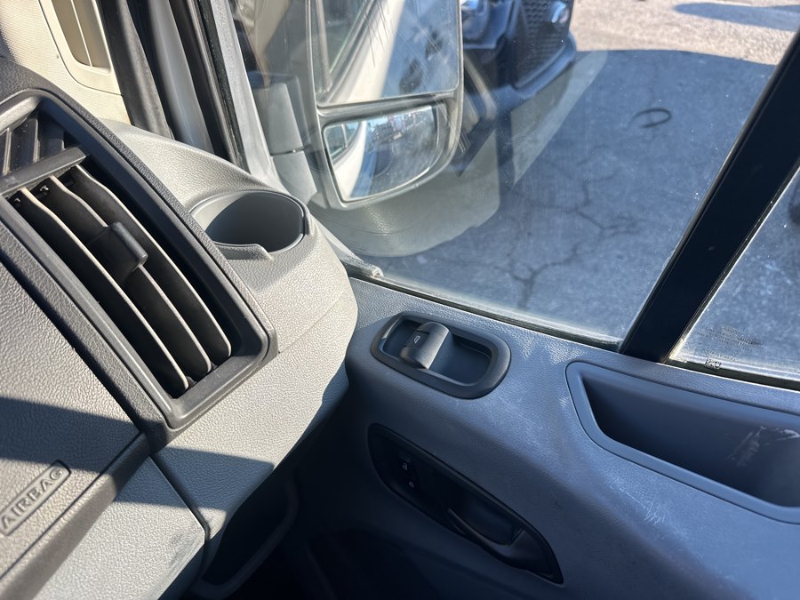 2018 Ford Transit Wagon XL - Photo 40