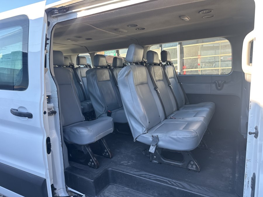 2018 Ford Transit Wagon XL - Photo 20