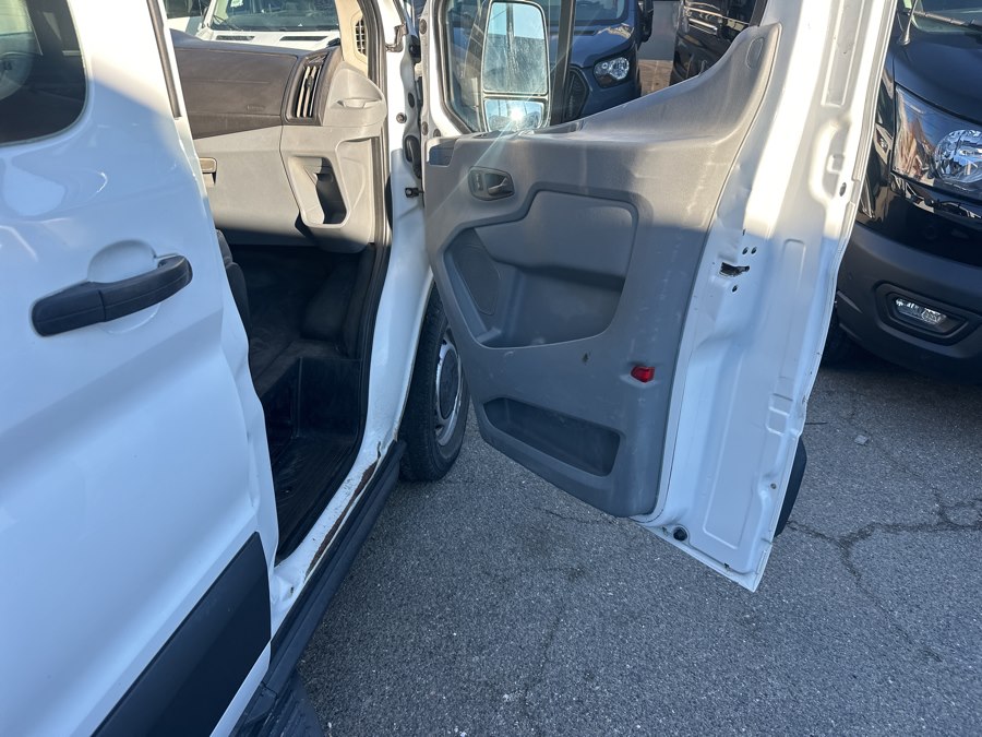 2018 Ford Transit Wagon XL - Photo 15