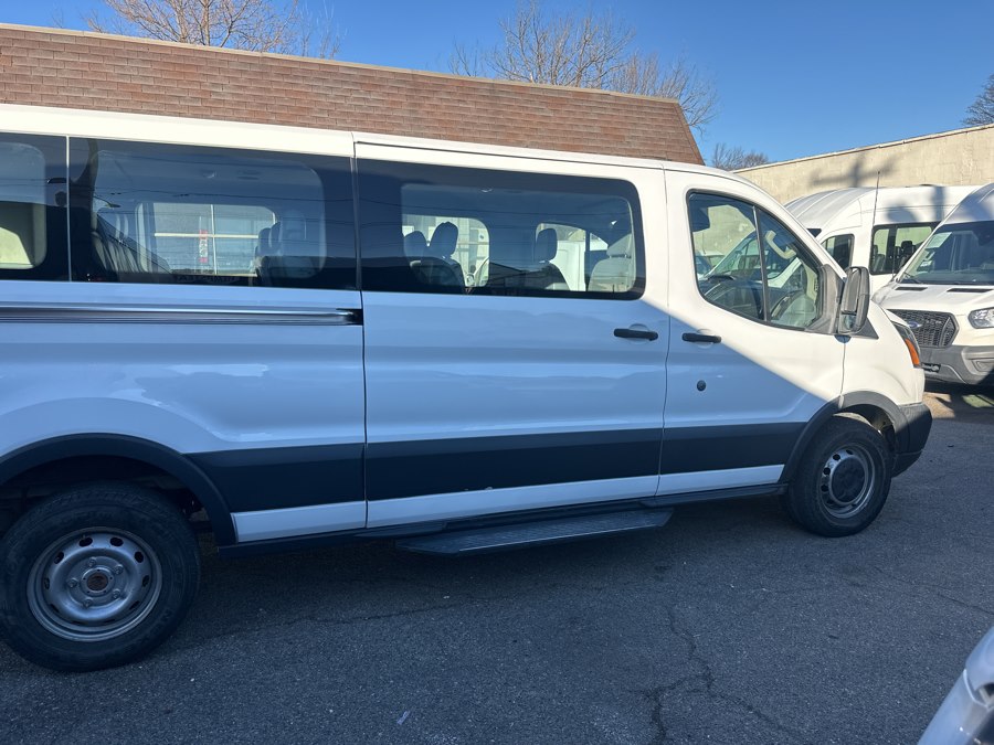 2018 Ford Transit Wagon XL - Photo 3