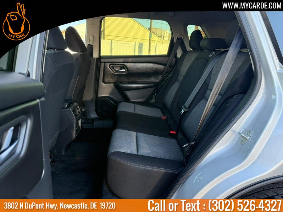 2024 Nissan Rogue SV - Photo 19