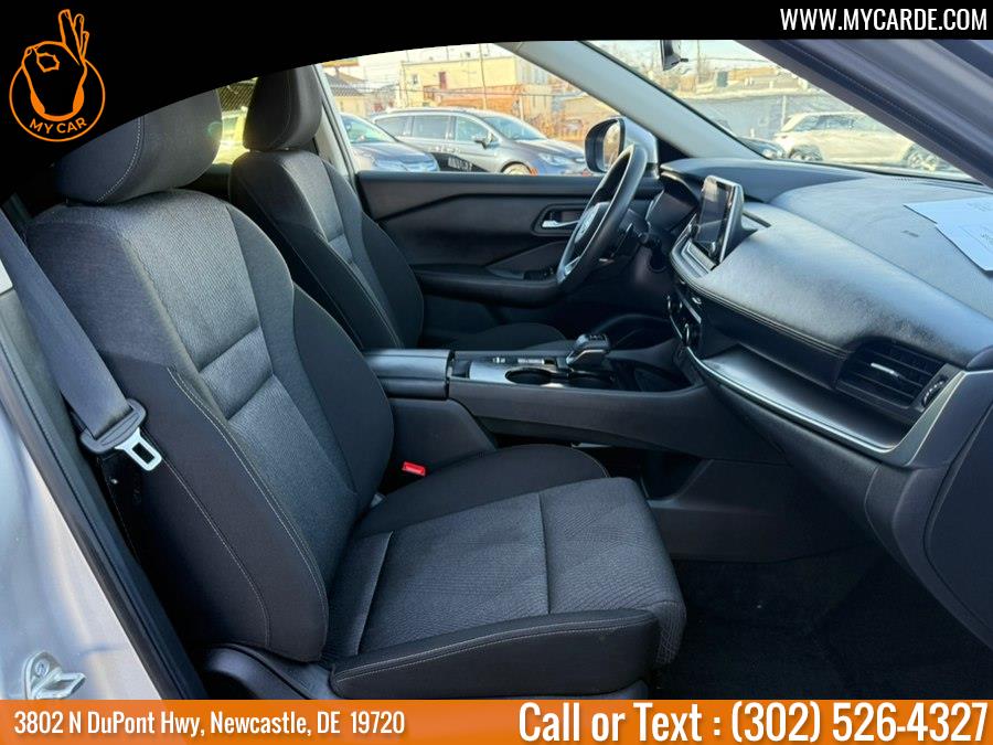 2024 Nissan Rogue SV - Photo 14