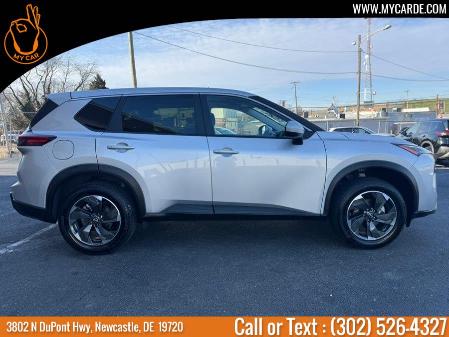2024 Nissan Rogue SV - Photo 9