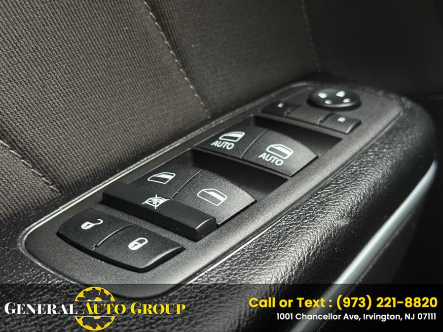 2022 Dodge Charger SXT - Photo 23