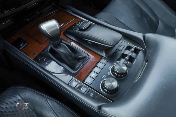 2018 Lexus LX 570 - Photo 15