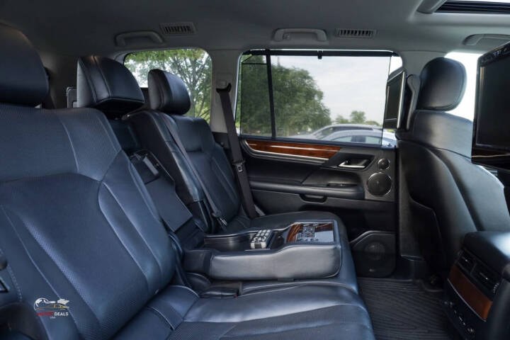 2018 Lexus LX 570 - Photo 28