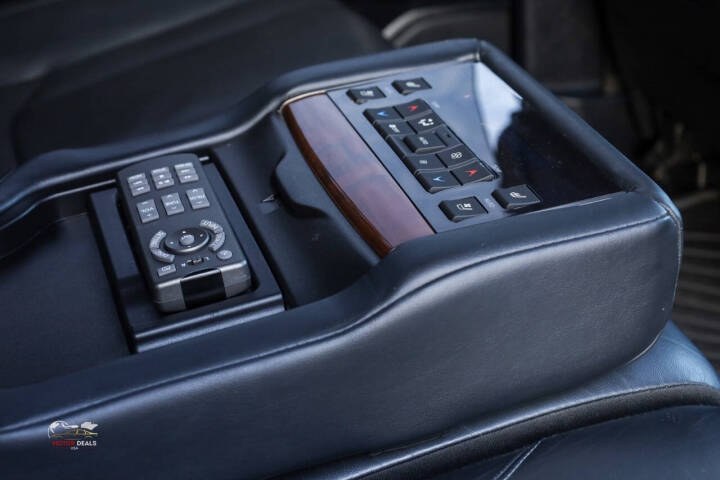 2018 Lexus LX 570 - Photo 33