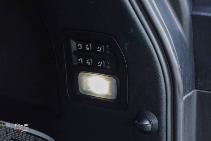 2018 Lexus LX 570 - Photo 37