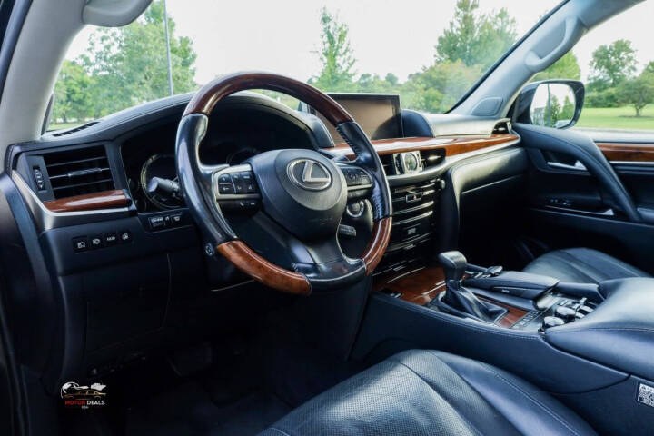 2018 Lexus LX 570 - Photo 11