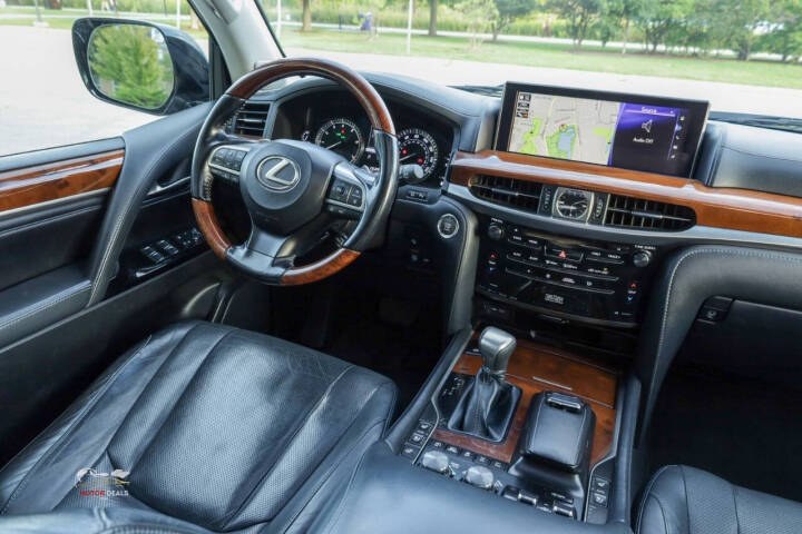 2018 Lexus LX 570 - Photo 21