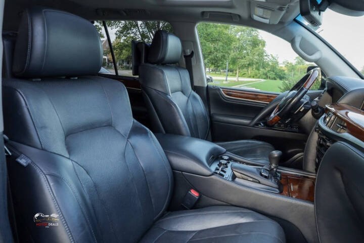 2018 Lexus LX 570 - Photo 19