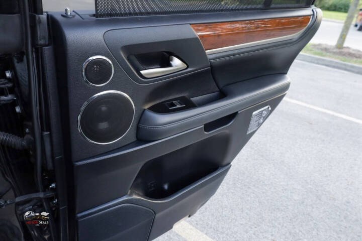 2018 Lexus LX 570 - Photo 29