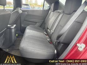2010 Chevrolet Equinox 2LT - Photo 8