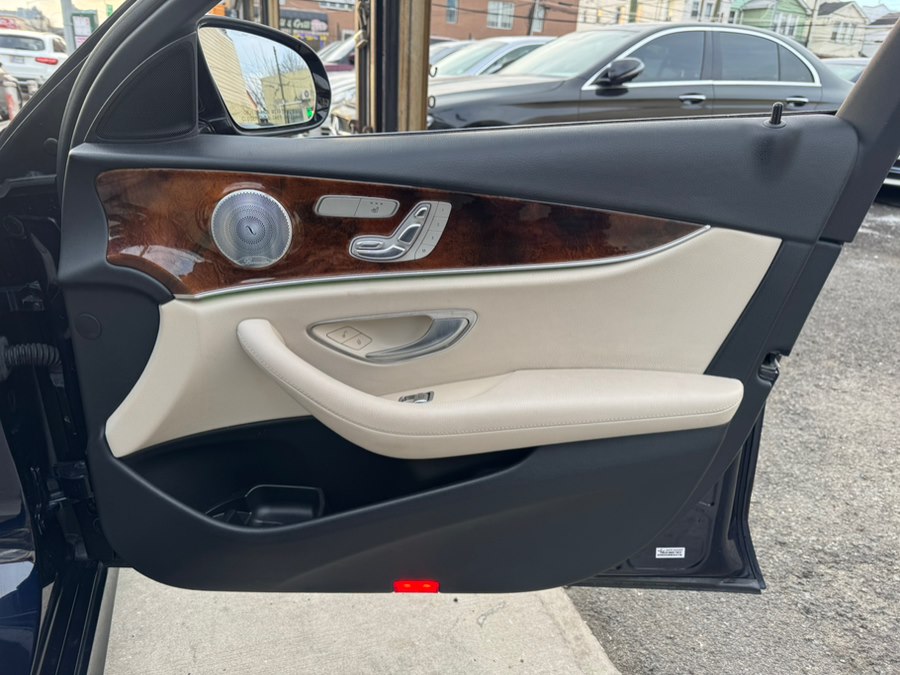 2018 Mercedes-Benz E-Class E300 - Photo 15