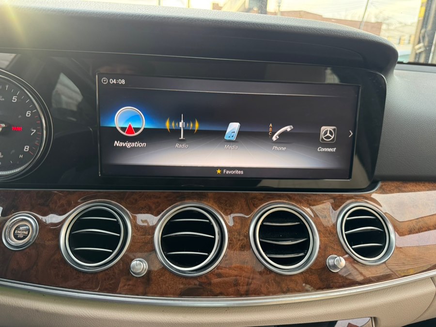 2018 Mercedes-Benz E-Class E300 - Photo 26