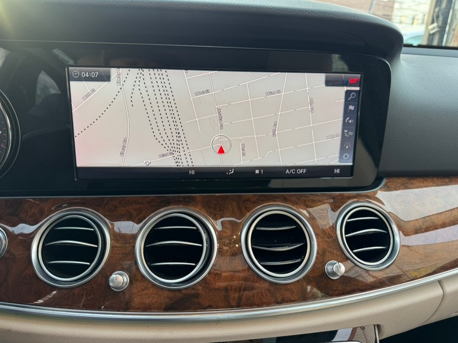 2018 Mercedes-Benz E-Class E300 - Photo 24