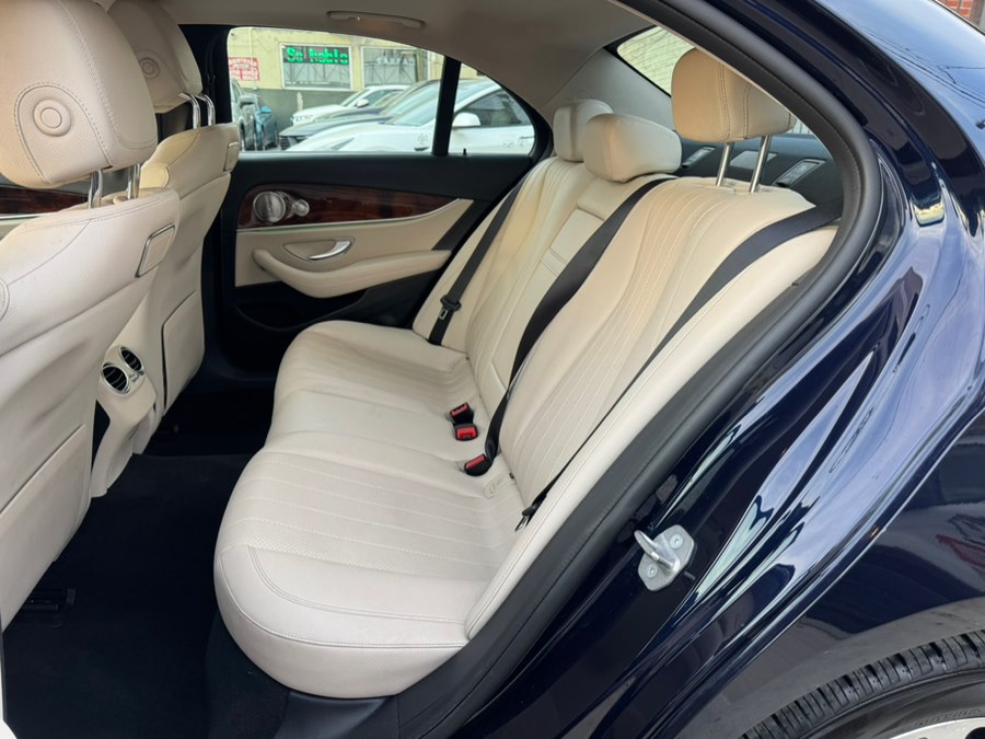 2018 Mercedes-Benz E-Class E300 - Photo 11