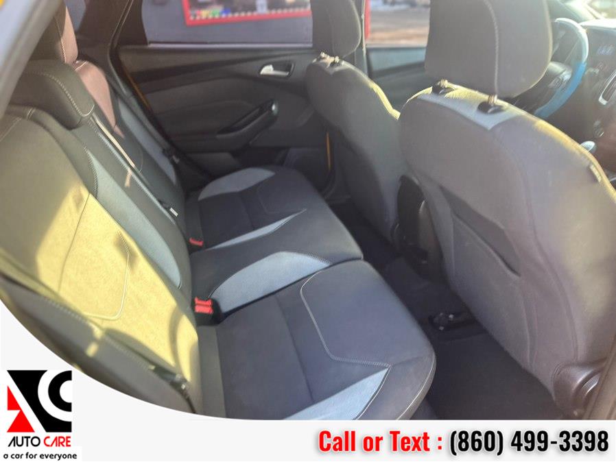 2016 Ford Focus ST - Photo 10