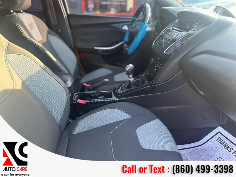 2016 Ford Focus ST - Photo 9