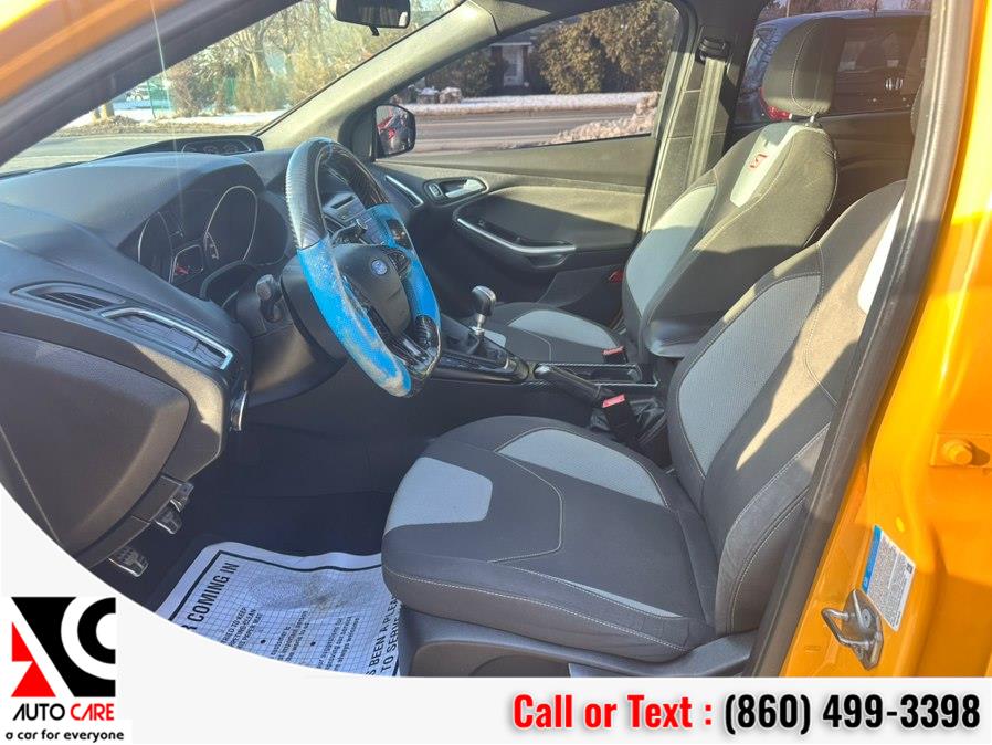 2016 Ford Focus ST - Photo 17