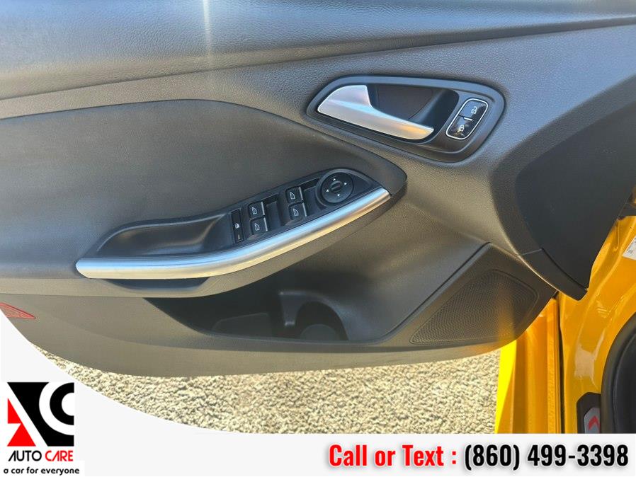 2016 Ford Focus ST - Photo 18