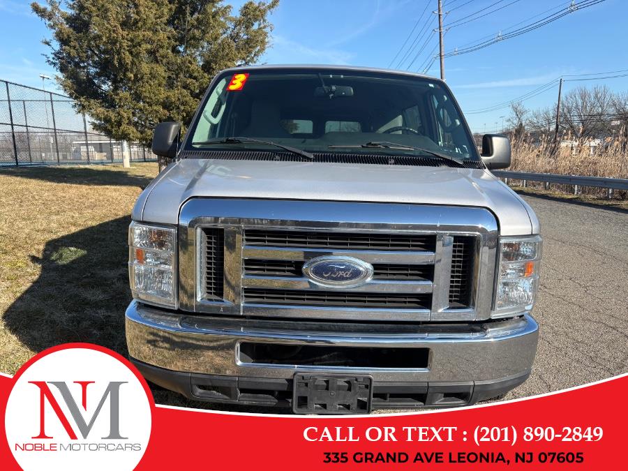 2013 Ford E-Series E-350 XLT Super Duty's photo