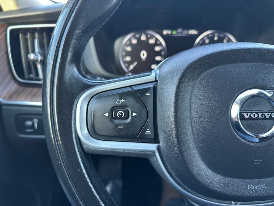 2021 Volvo XC60 Momentum - Photo 16