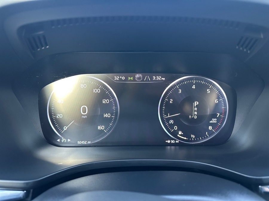 2021 Volvo XC60 Momentum - Photo 18