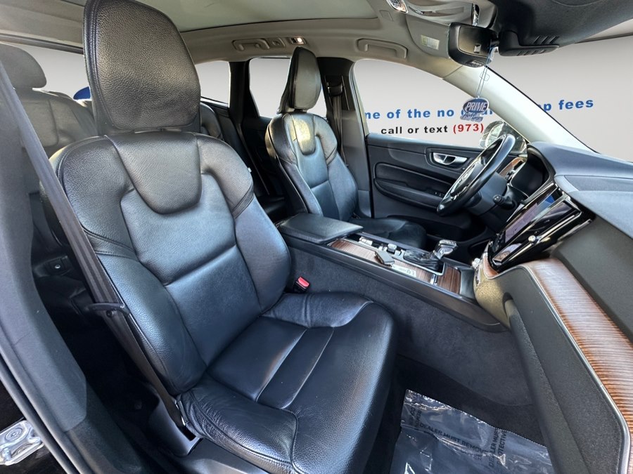 2021 Volvo XC60 Momentum - Photo 30
