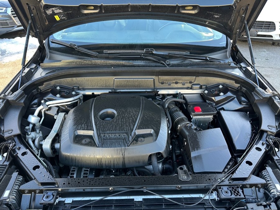 2021 Volvo XC60 Momentum - Photo 31