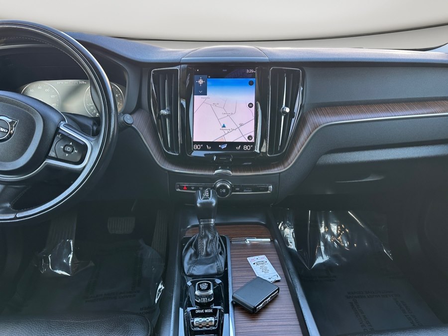 2021 Volvo XC60 Momentum - Photo 19