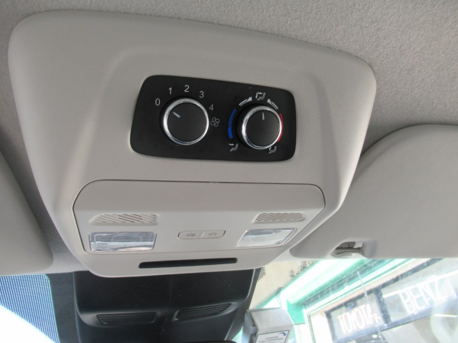 2024 Ford Transit Passenger Van XLT - Photo 7