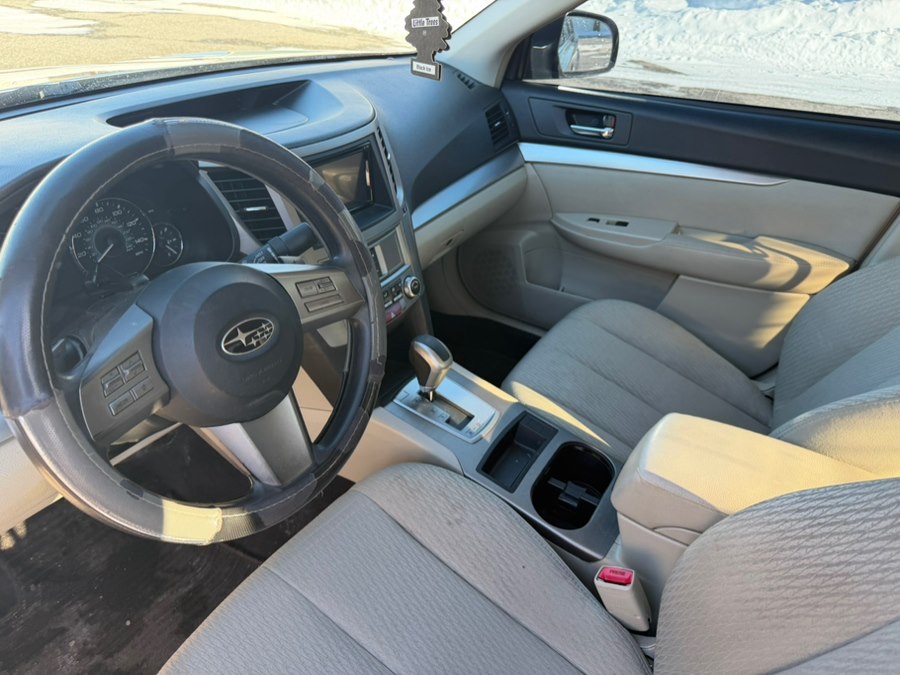 2010 Subaru Legacy 2.5i - Photo 10