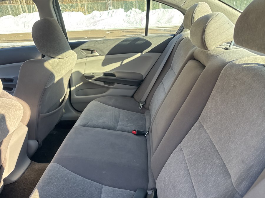 2010 Honda Accord LX - Photo 7