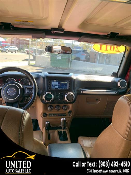 2011 Jeep Wrangler Unlimited Sahara - Photo 15