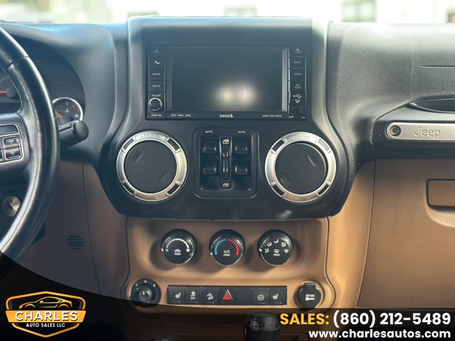 2011 Jeep Wrangler Unlimited Sahara - Photo 15