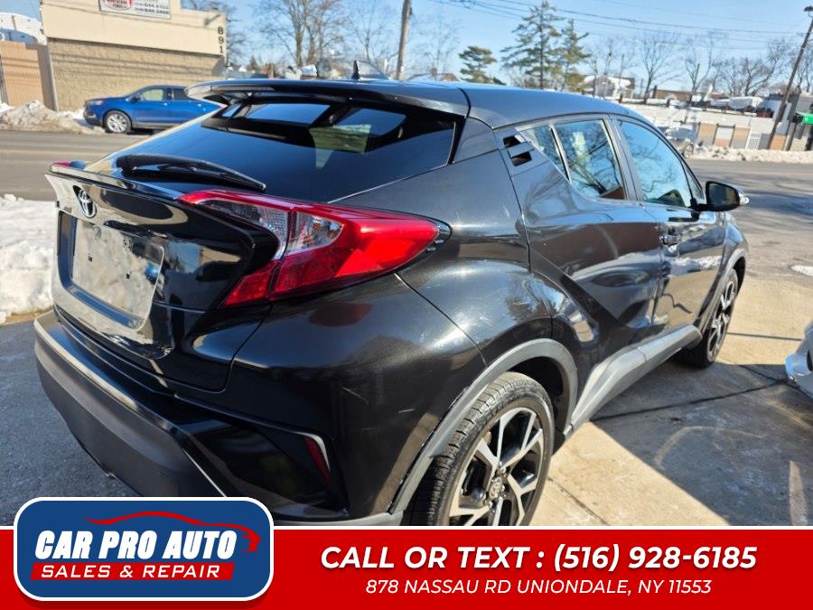 2020 Toyota C-HR XLE - Photo 5