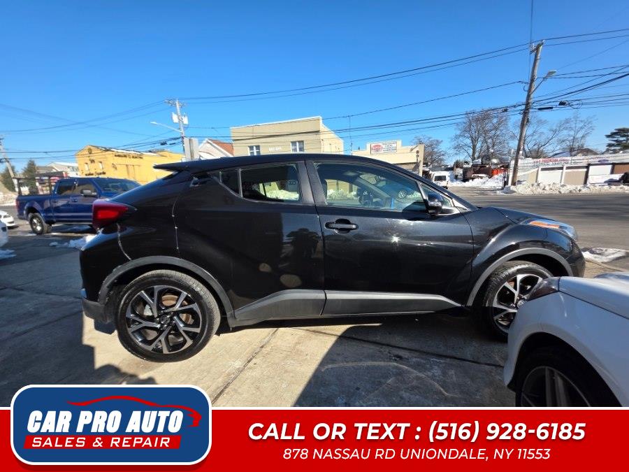 2020 Toyota C-HR XLE - Photo 4