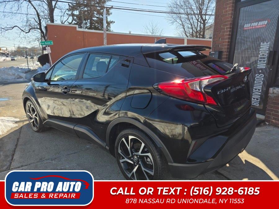 2020 Toyota C-HR XLE - Photo 7