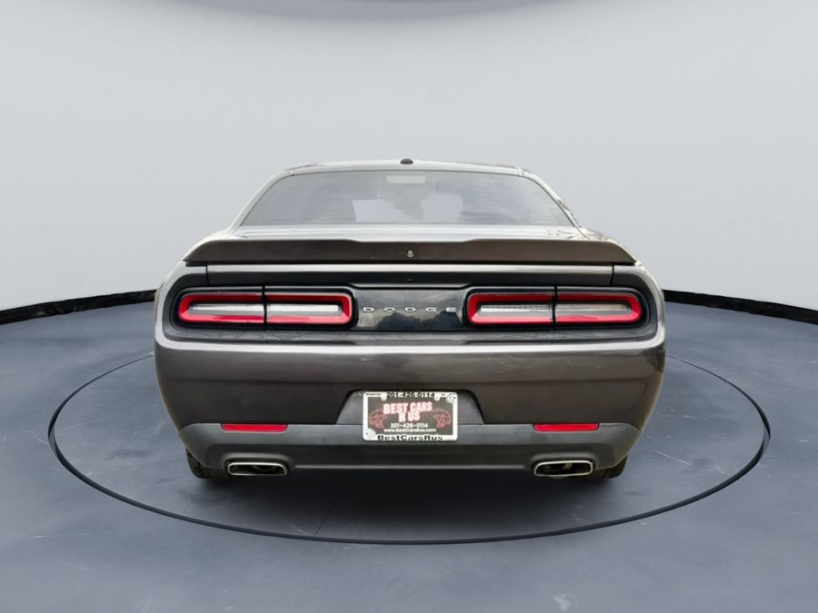 2021 Dodge Challenger SXT - Photo 4