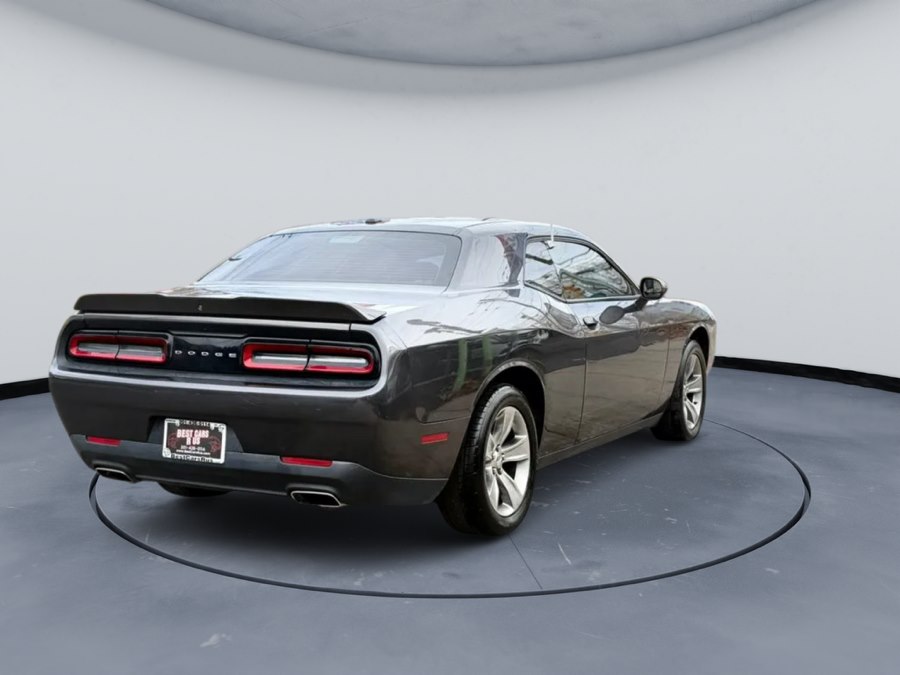 2021 Dodge Challenger SXT - Photo 5