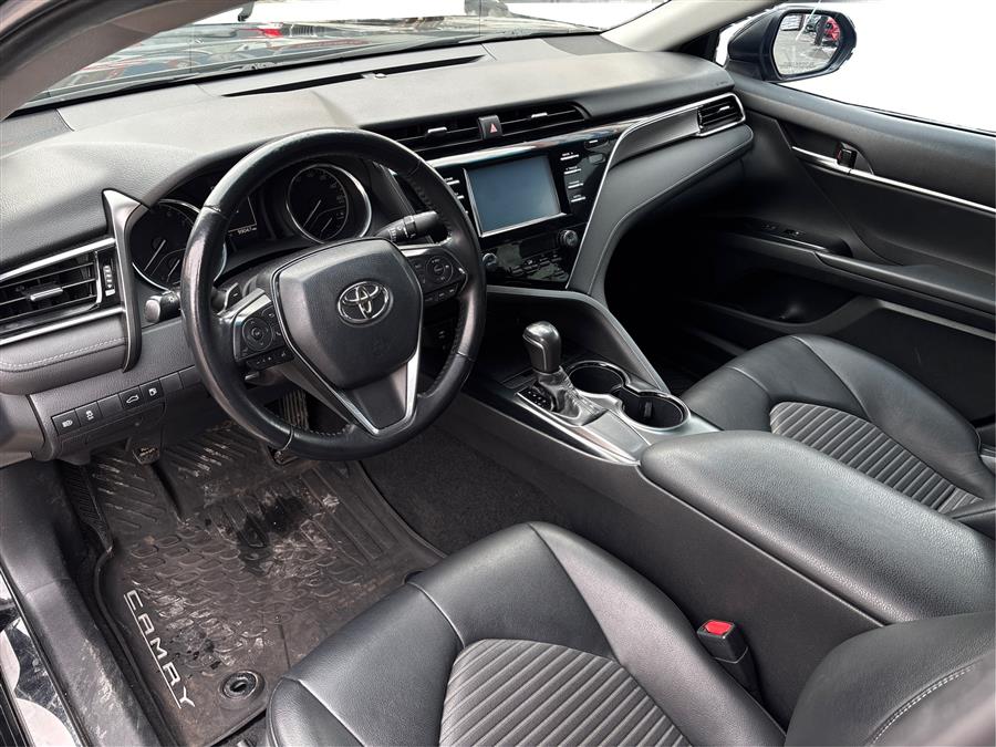 2018 Toyota Camry SE - Photo 15