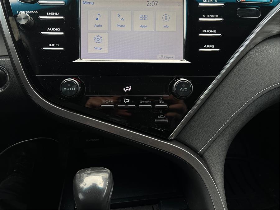 2018 Toyota Camry SE - Photo 21