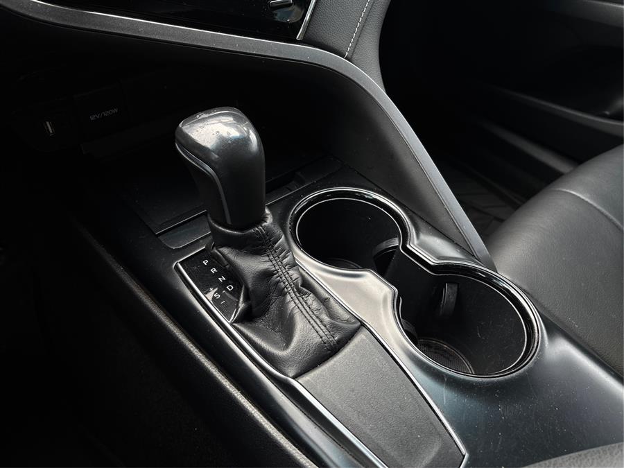 2018 Toyota Camry SE - Photo 22