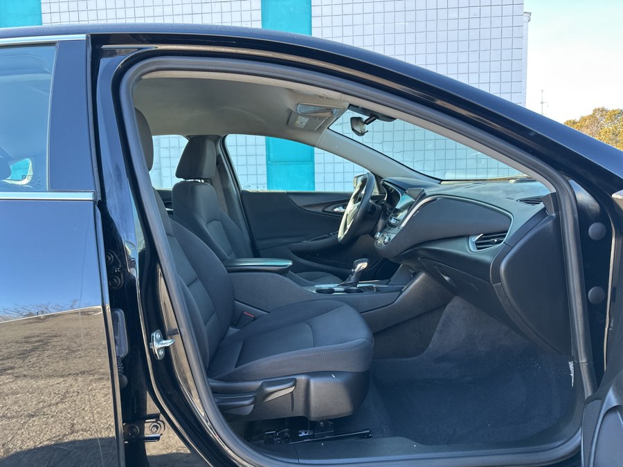 2023 Chevrolet Malibu 1LT - Photo 13