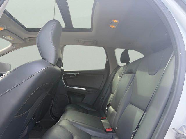 2016 Volvo XC60 T6 - Photo 14