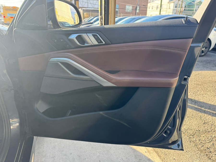 2021 BMW X6 M50i - Photo 15